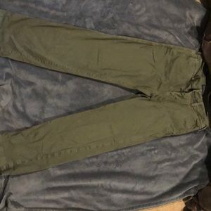 Men’s American Eagle pants,